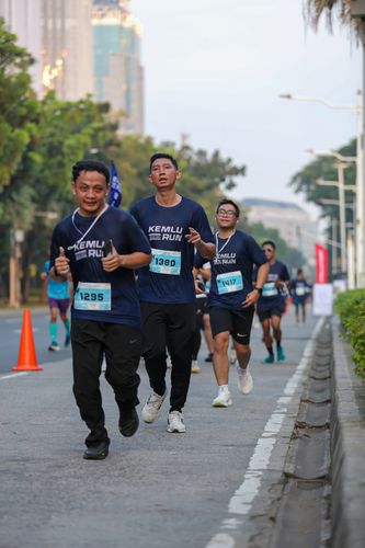 Race photo from KEMLU RUN 2025