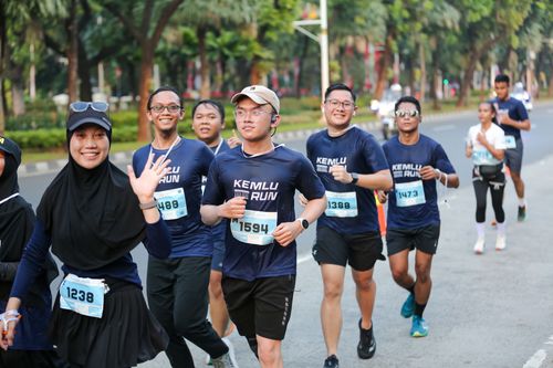 Race photo from KEMLU RUN 2025