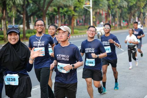 Race photo from KEMLU RUN 2025