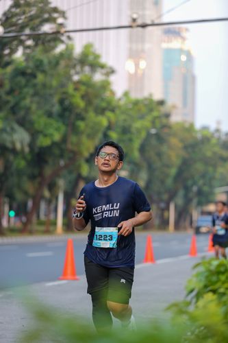 Race photo from KEMLU RUN 2025