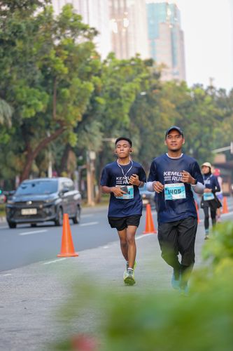 Race photo from KEMLU RUN 2025
