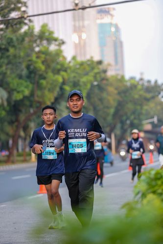 Race photo from KEMLU RUN 2025