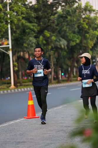 Race photo from KEMLU RUN 2025