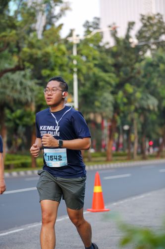 Race photo from KEMLU RUN 2025