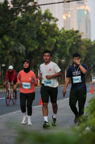 Race photo from KEMLU RUN 2025