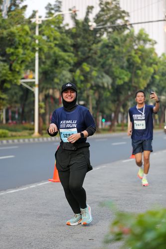 Race photo from KEMLU RUN 2025