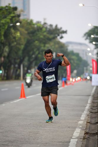 Race photo from KEMLU RUN 2025