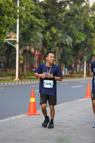 Race photo from KEMLU RUN 2025