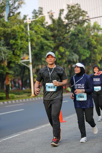 Race photo from KEMLU RUN 2025