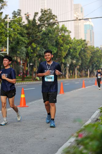 Race photo from KEMLU RUN 2025