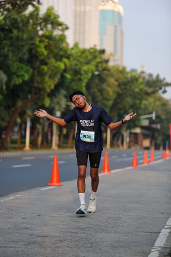 Race photo from KEMLU RUN 2025