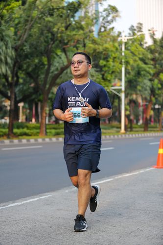 Race photo from KEMLU RUN 2025