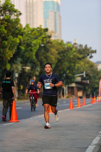 Race photo from KEMLU RUN 2025