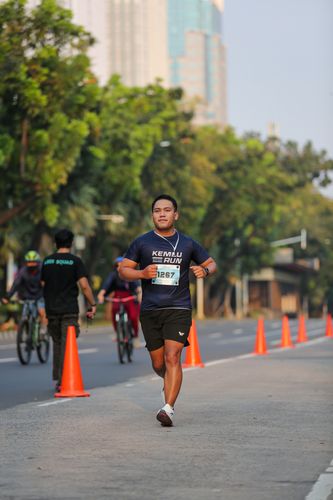 Race photo from KEMLU RUN 2025