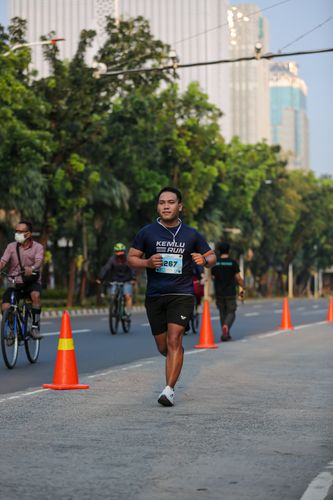 Race photo from KEMLU RUN 2025