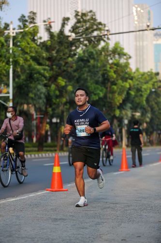 Race photo from KEMLU RUN 2025