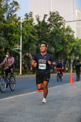 Race photo from KEMLU RUN 2025