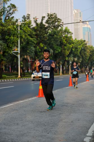 Race photo from KEMLU RUN 2025