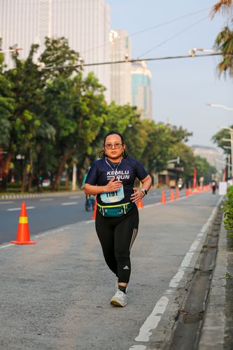 Race photo from KEMLU RUN 2025