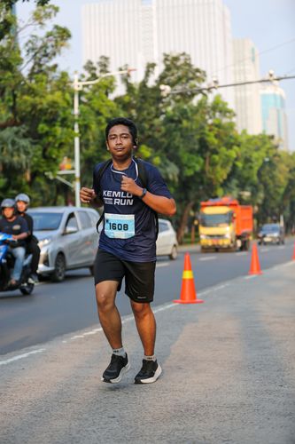Race photo from KEMLU RUN 2025