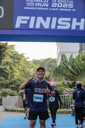 Race photo from KEMLU RUN 2025