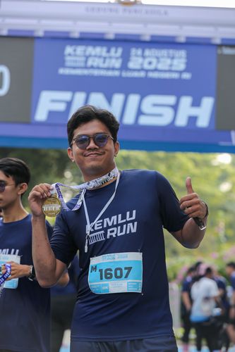 Race photo from KEMLU RUN 2025