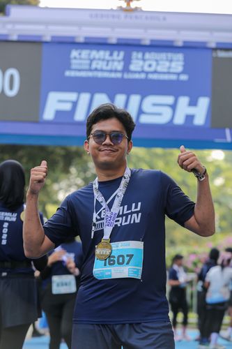 Race photo from KEMLU RUN 2025