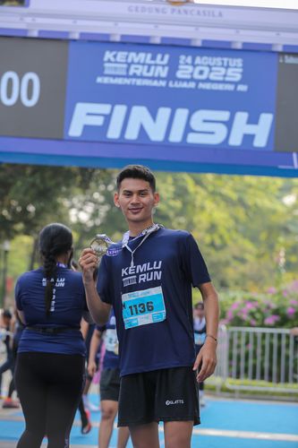 Race photo from KEMLU RUN 2025