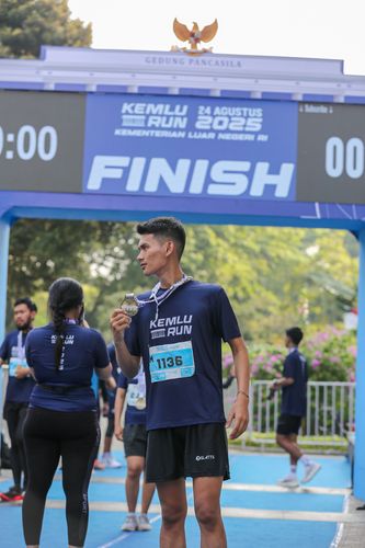Race photo from KEMLU RUN 2025