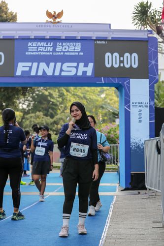 Race photo from KEMLU RUN 2025