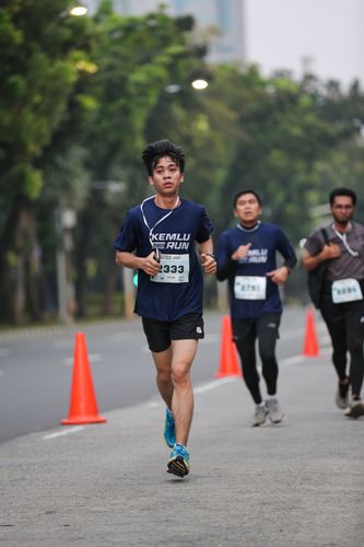 Race photo from KEMLU RUN 2025