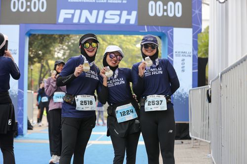 Race photo from KEMLU RUN 2025