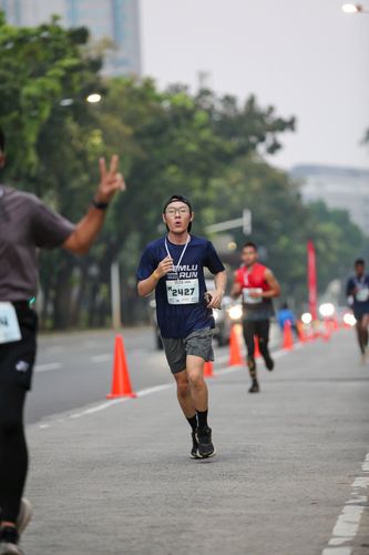Race photo from KEMLU RUN 2025