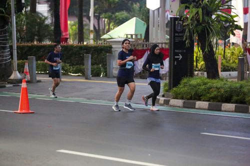 Race photo from KEMLU RUN 2025