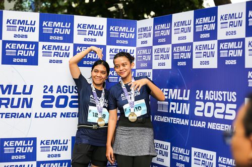 Race photo from KEMLU RUN 2025