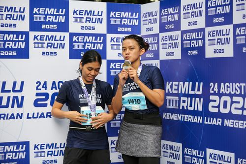 Race photo from KEMLU RUN 2025