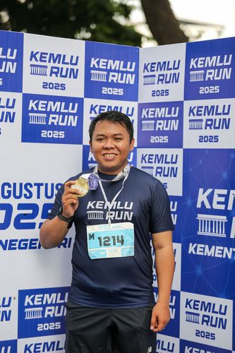 Race photo from KEMLU RUN 2025