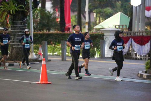 Race photo from KEMLU RUN 2025