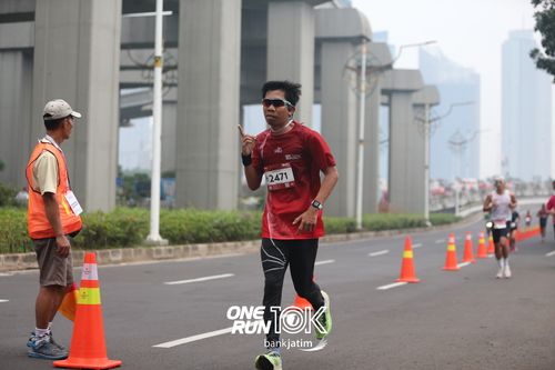 Race photo from ONE RUN 10 K