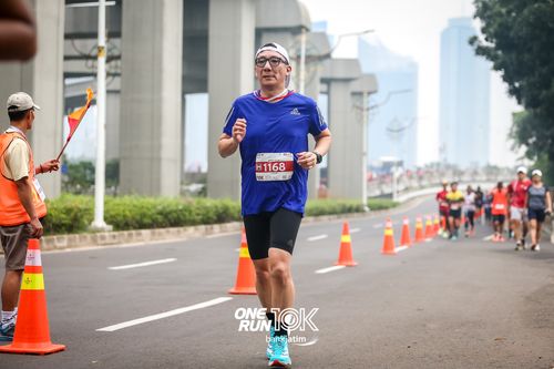 Race photo from ONE RUN 10 K