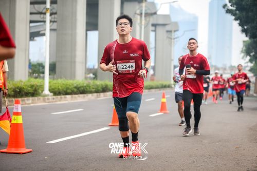 Race photo from ONE RUN 10 K