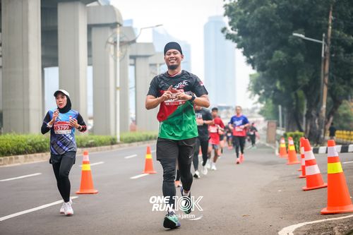 Race photo from ONE RUN 10 K