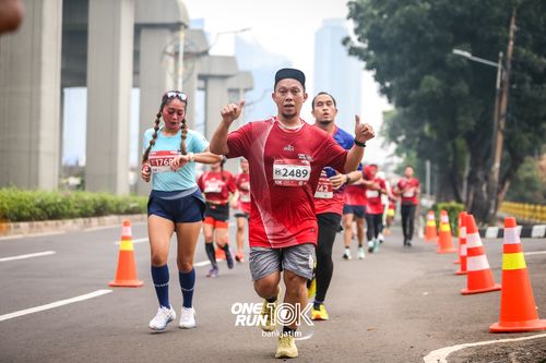 Race photo from ONE RUN 10 K