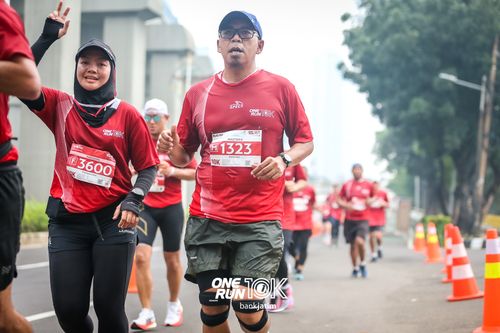 Race photo from ONE RUN 10 K