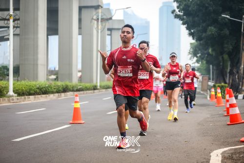 Race photo from ONE RUN 10 K