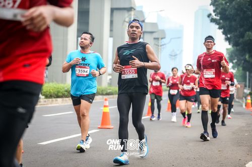 Race photo from ONE RUN 10 K
