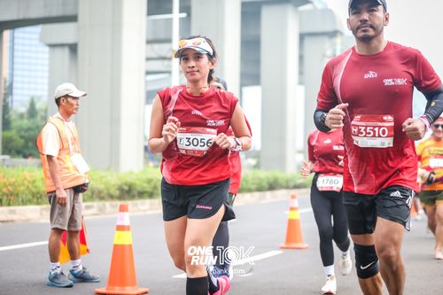Race photo from ONE RUN 10 K
