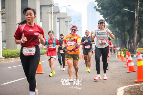 Race photo from ONE RUN 10 K