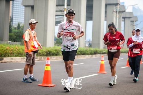 Race photo from ONE RUN 10 K