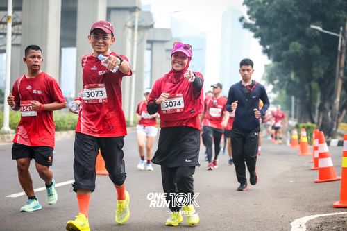 Race photo from ONE RUN 10 K